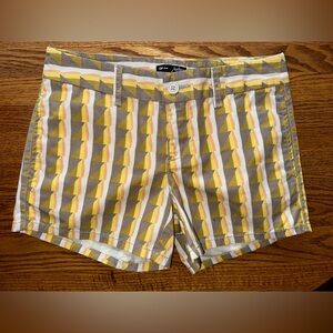 Gap “Hadley” Geometric Shorts Womens Size 0 Mid Rise‎ 4 Pocket